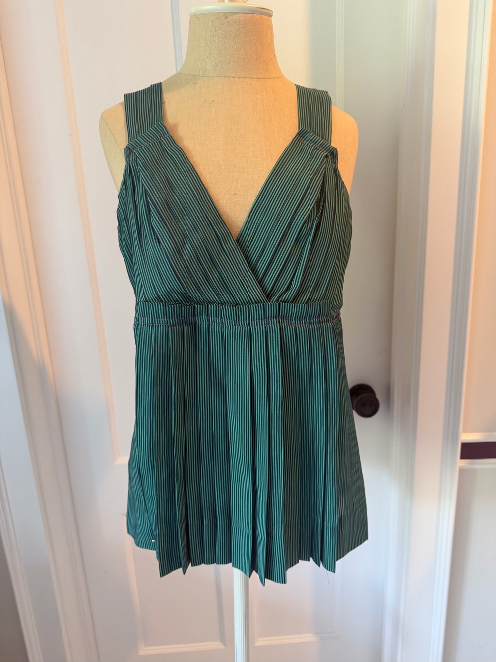 Marc by Marc Jacobs Green and Navy Pinstripe Pleated V-Neck Sleeveless Tunic Top